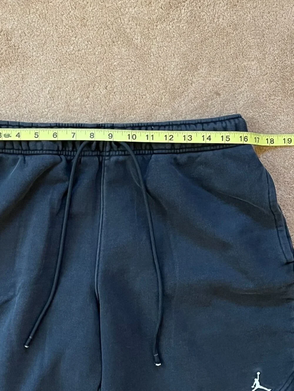 Nike Jordan Essentials Men's Black Fleece Shorts Size L Jumpman Gym DA9826-010